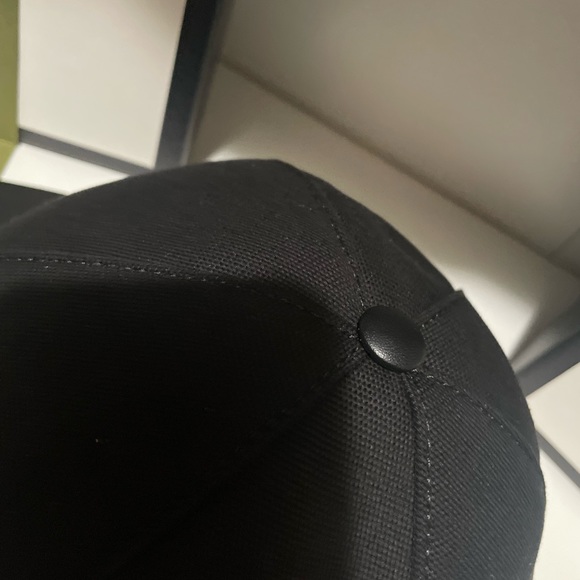 Brand New Authentic Gucci baseball cap. - Picture 9 of 9